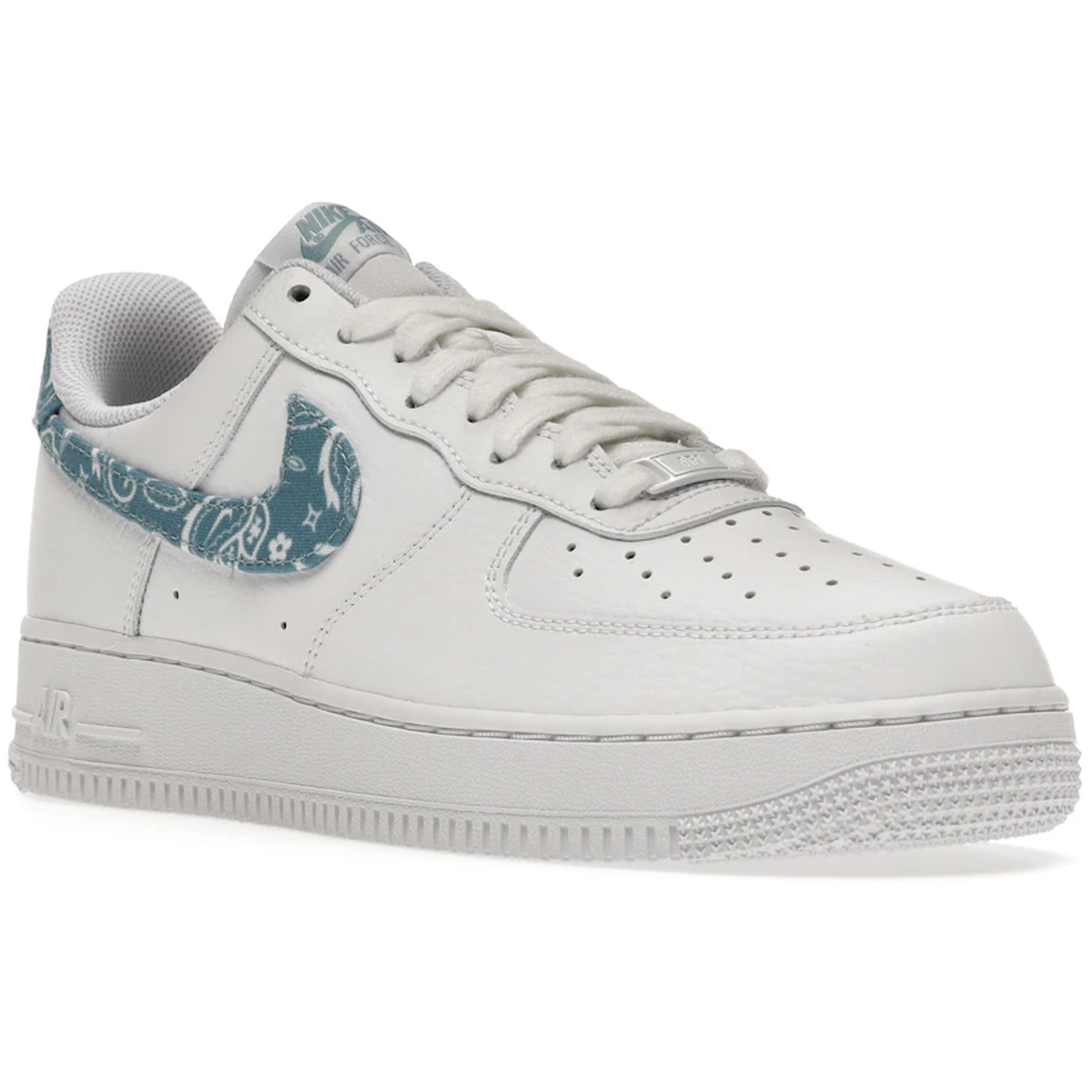 Miniatyrbild av Nike Air Force 1 White Worn Blue Paisley 2