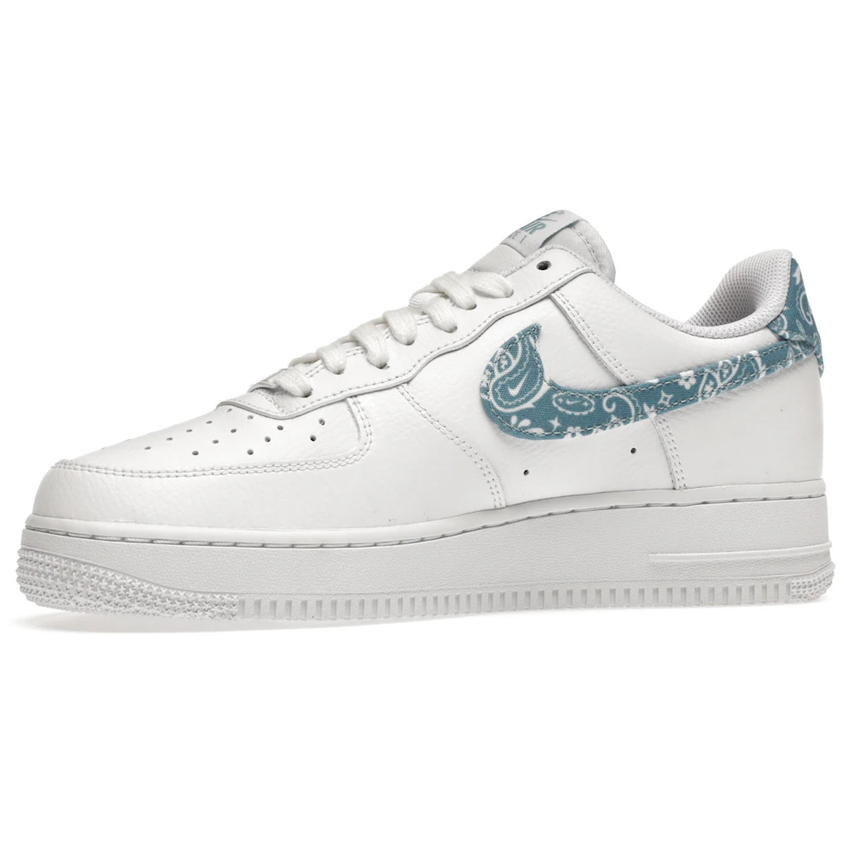 Miniatyrbild av Nike Air Force 1 White Worn Blue Paisley 3