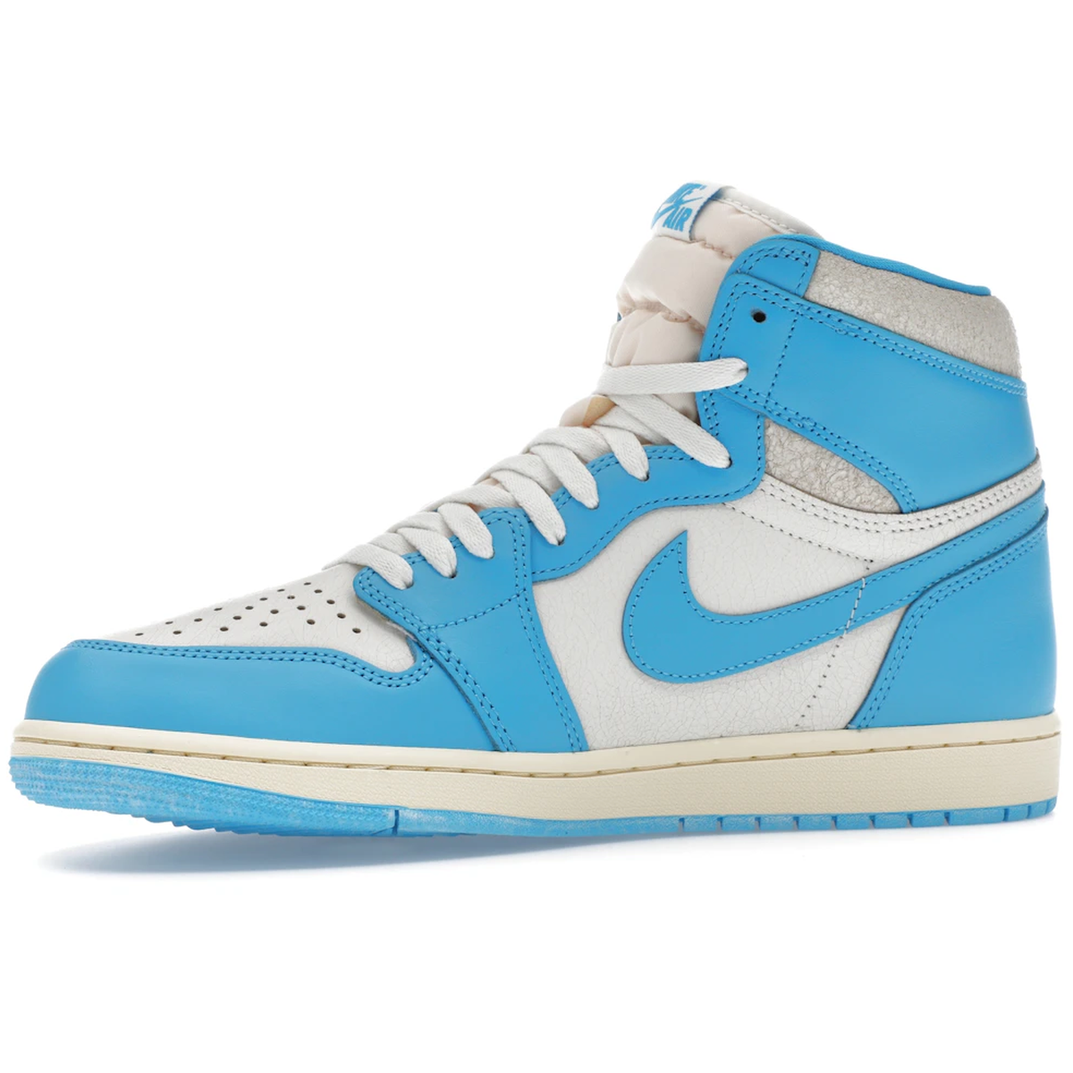 Miniatyrbild av Air Jordan 1 Retro High OG UNC Reimagined 3