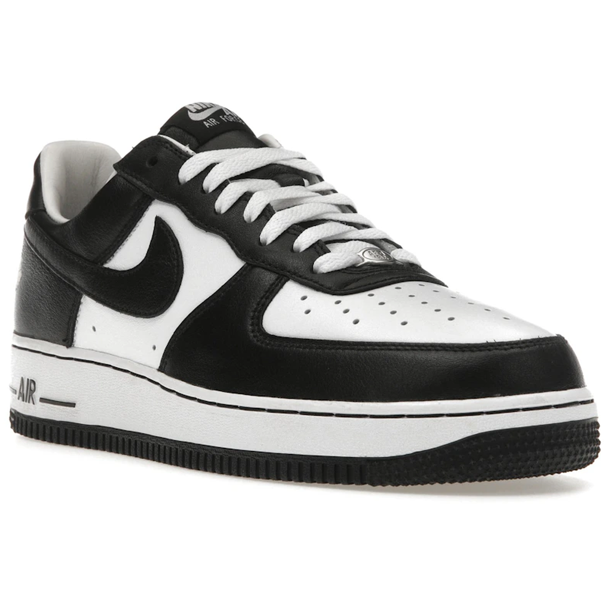 Miniatyrbild av Nike Air Force 1 Low QS Terror Squad Blackout 2