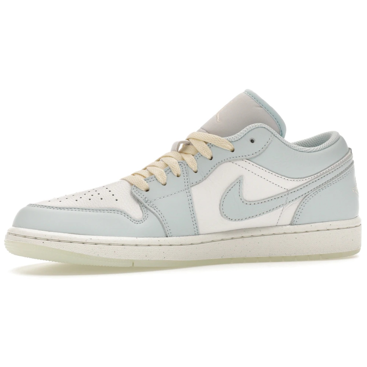 Miniatyrbild av Air Jordan 1 Low SE Glacier Blue Summit White 3